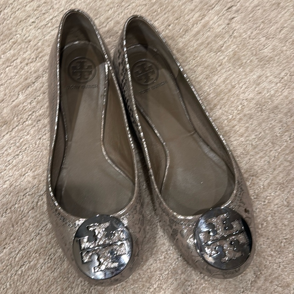 Tory Burch Reva flat